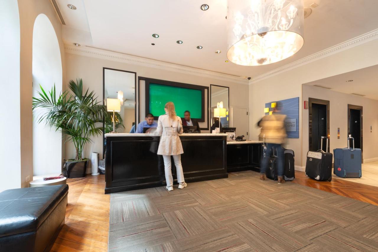 Holiday Inn Express Chicago - Magnificent Mile By Ihg Luaran gambar
