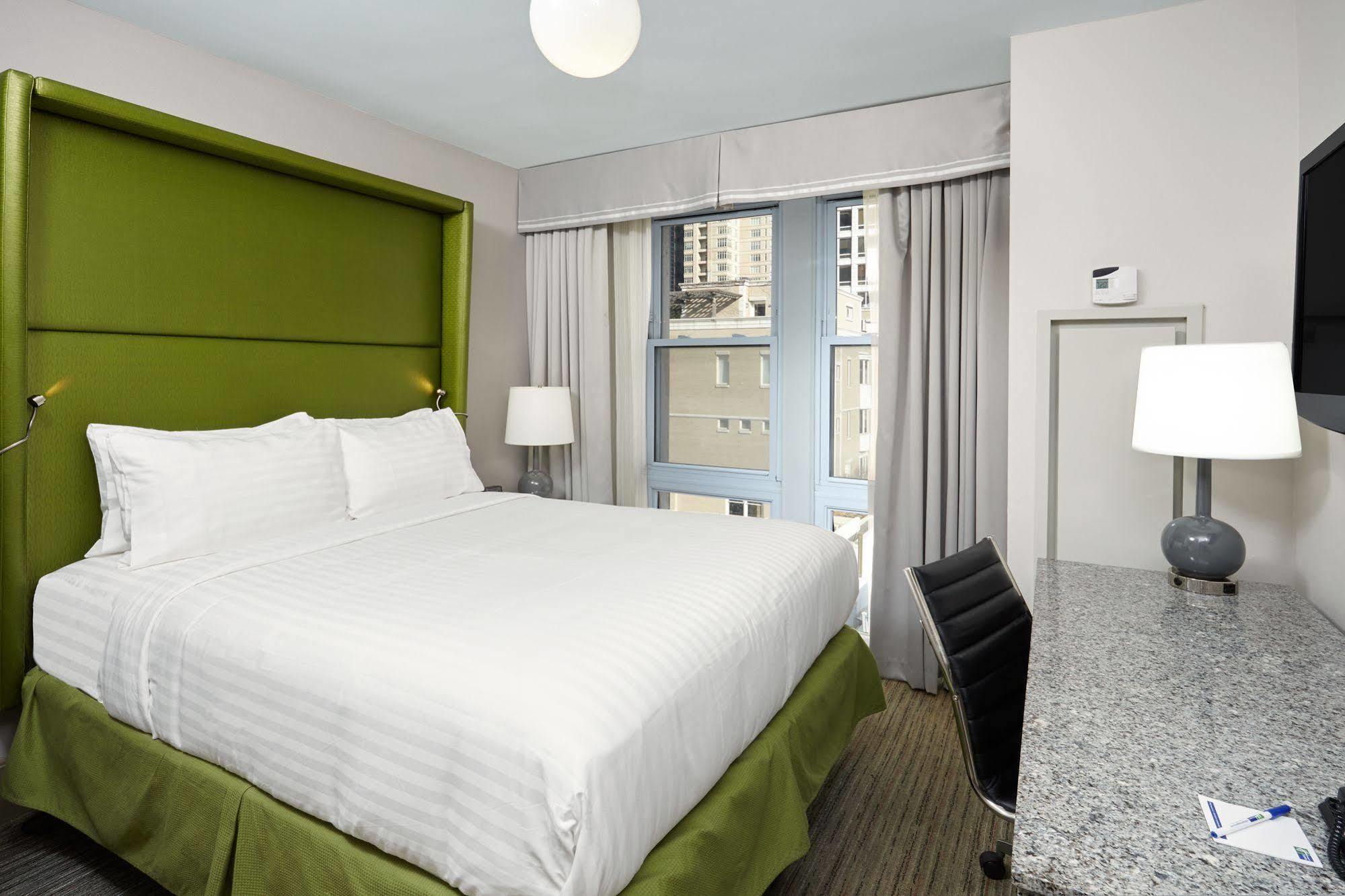 Holiday Inn Express Chicago - Magnificent Mile By Ihg Luaran gambar